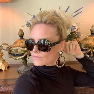 CHANEL 5120 quilted sunnies!